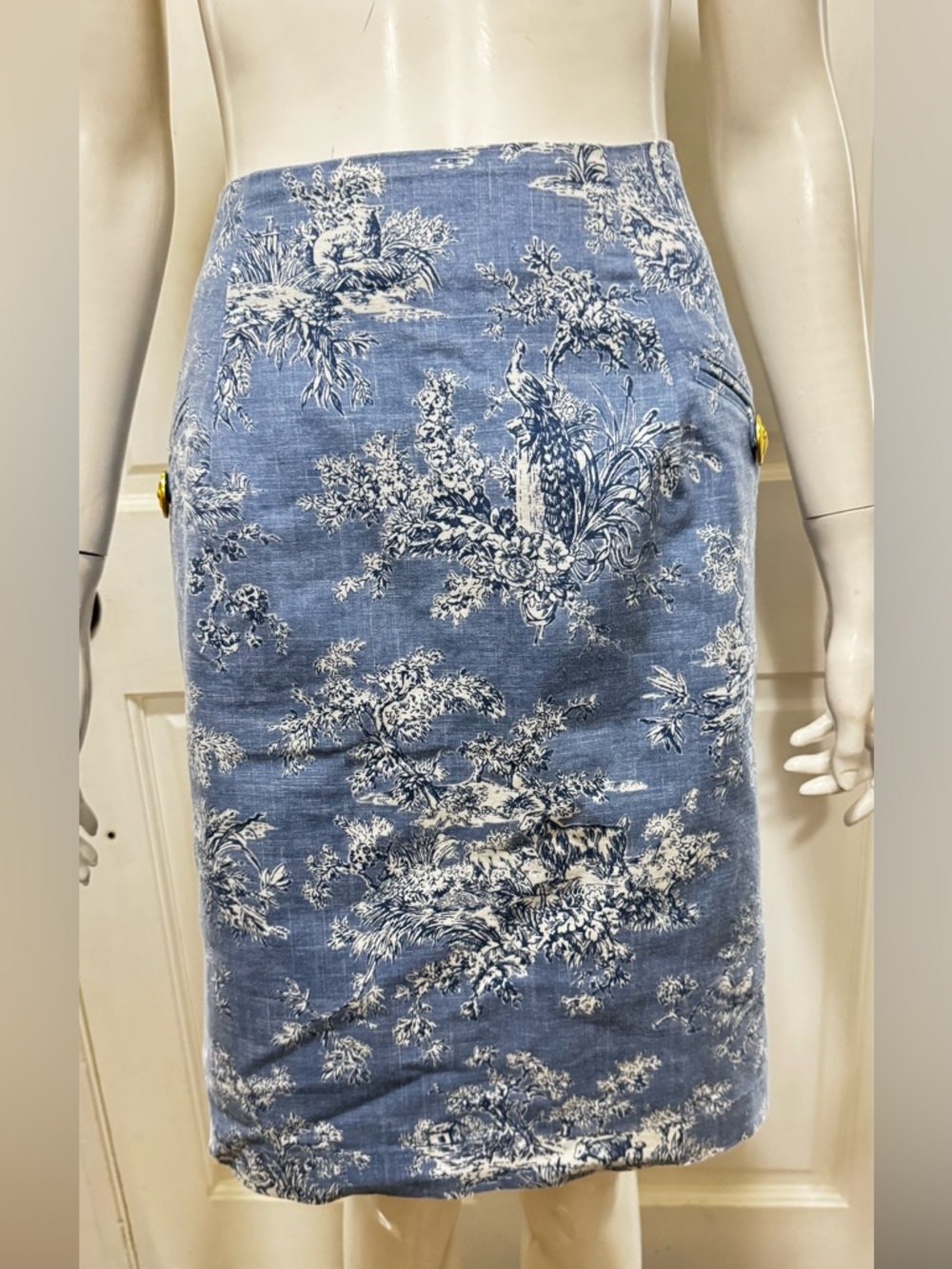 B The Collection Blue Toile Print Tapestry Pencil Skirt Gold Bee Buttons Sz 12 A
